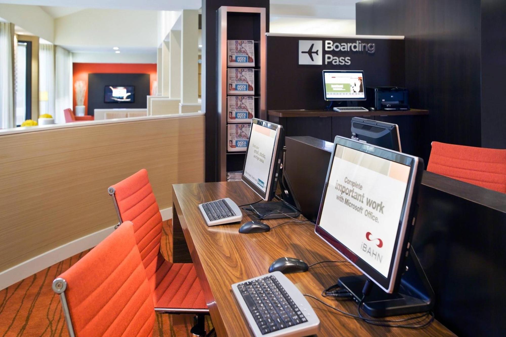 Courtyard By Marriott