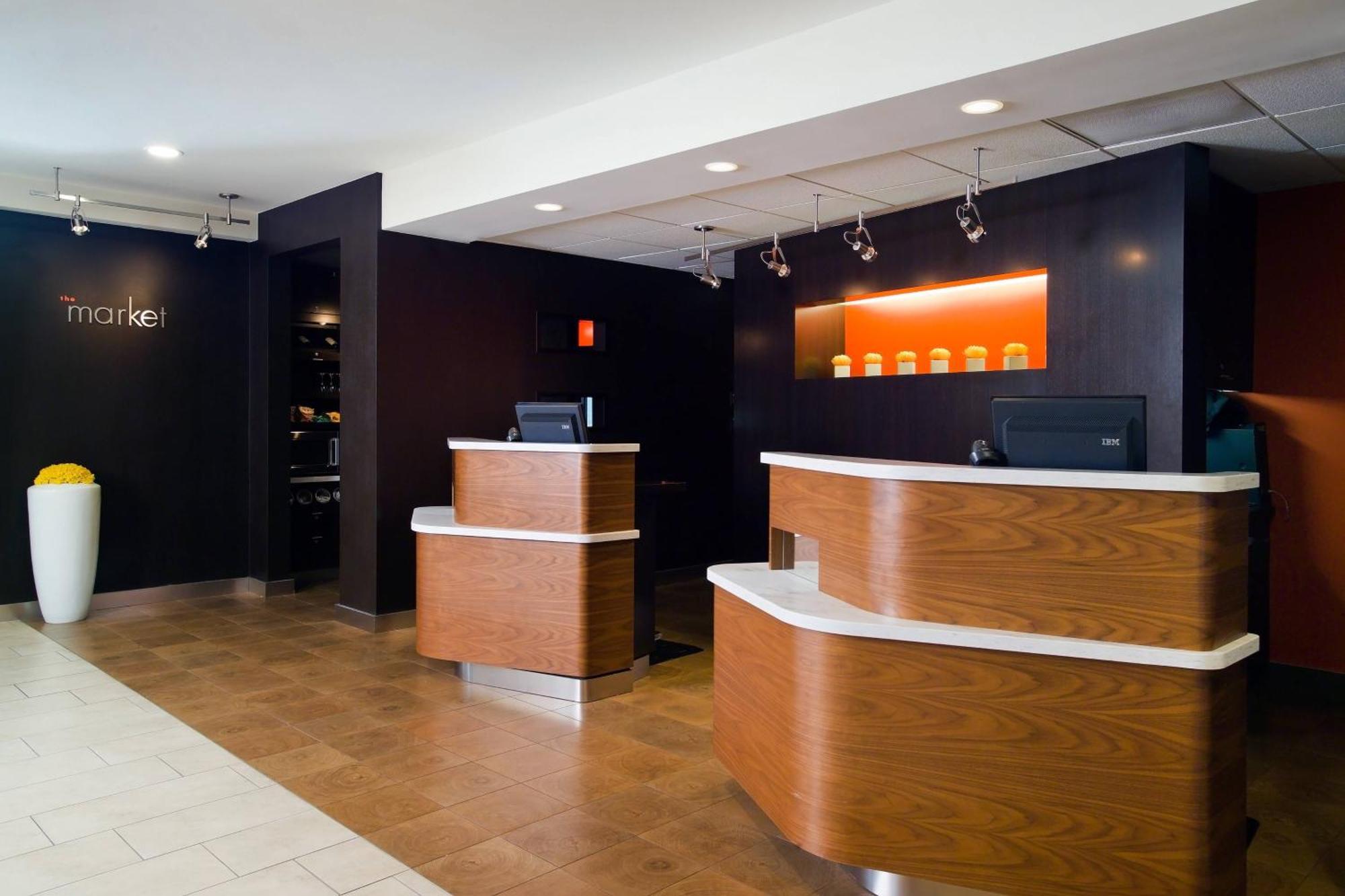 Courtyard By Marriott 3*