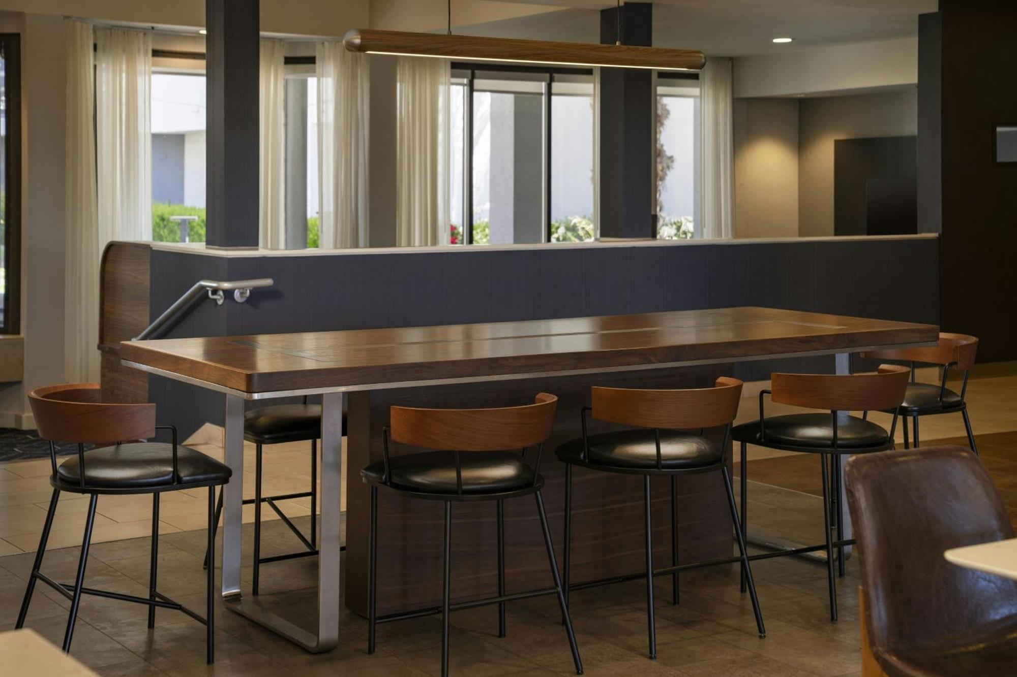 Courtyard By Marriott Hotel 3*