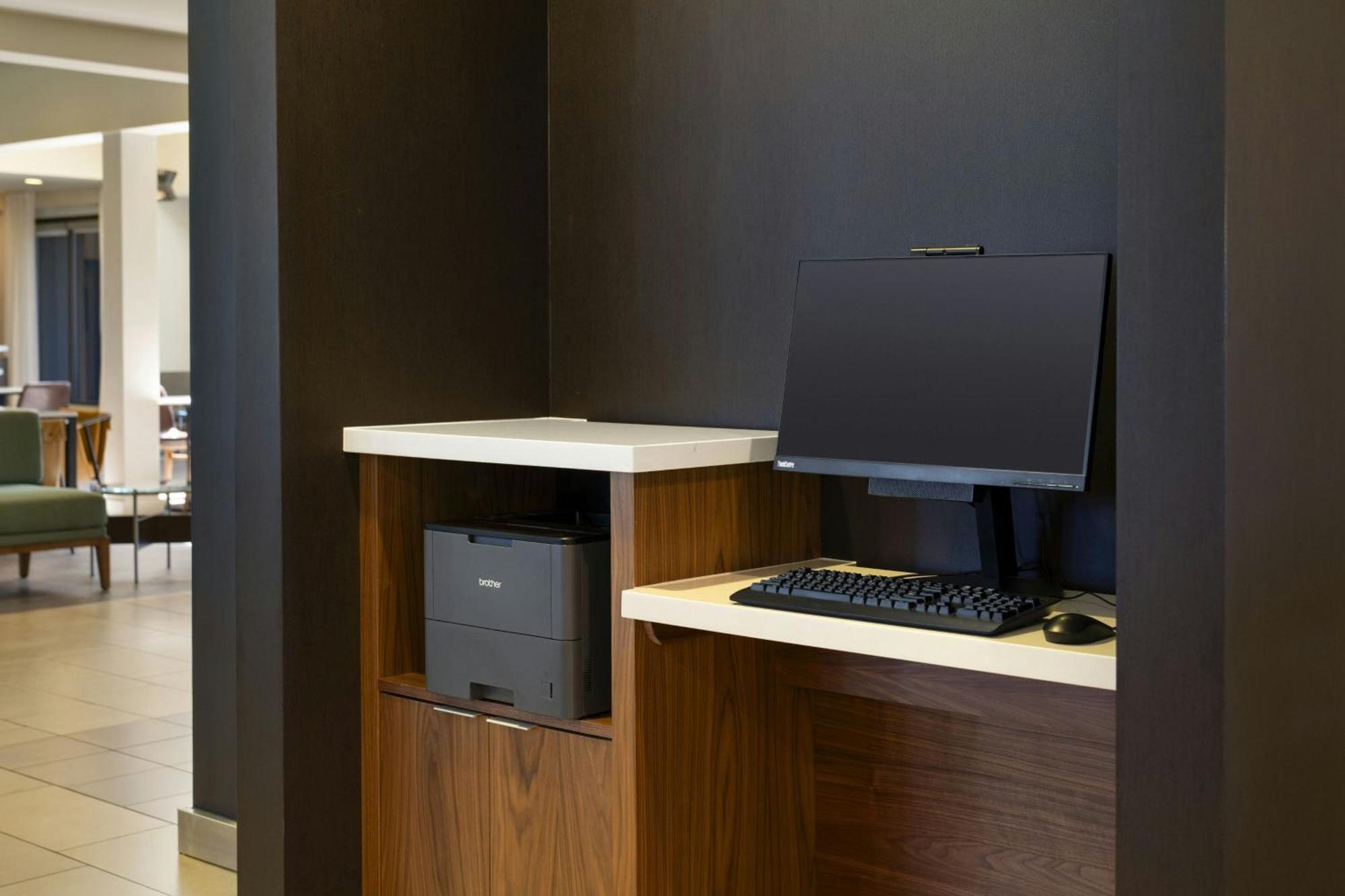 Courtyard By Marriott 3* Fresno